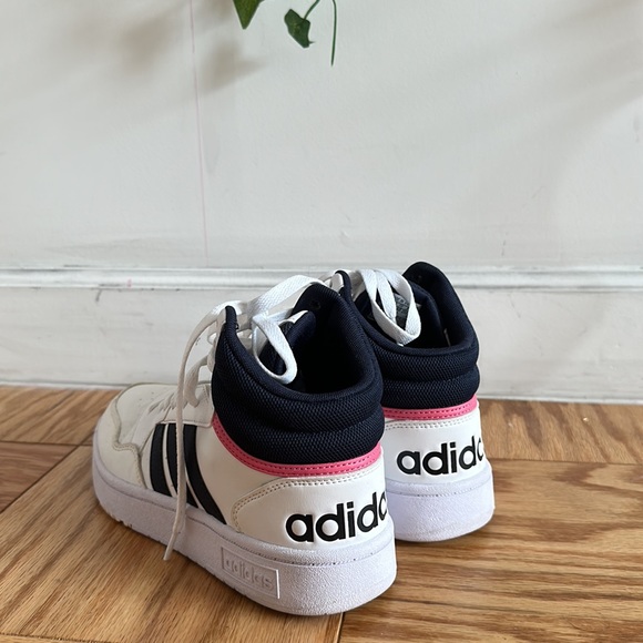 🤍WOMEN'S ADIDAS HOOPS 3.0 MID SNEAKERS - Picture 2 of 8